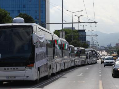 Автобусни превозвачи ще протестират срещу „лобистки“ законопроект