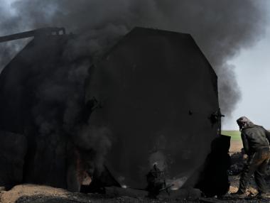 Петролът започна да поевтинява
