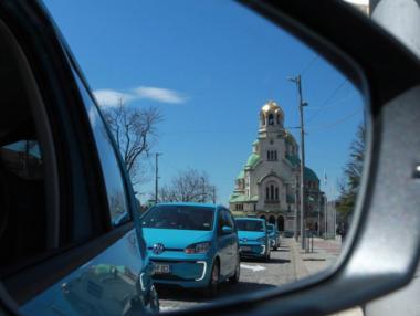 Премиум клас споделени електромобили тръгват в София от есента