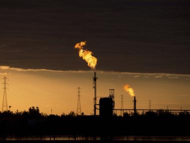 ОПЕК ще опита да увеличи добива на петрол въпреки противопоставяне от Иран