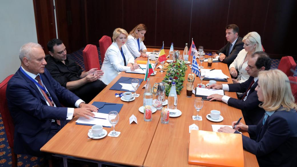 България ще работи със съседните страни за по-добри транспортни връзки