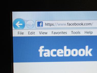 Бавната реакция на Facebook на скандалите е най-малкият проблем