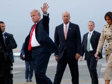 Без официално посрещане за Тръмп в Брюксел, всички гледали мача