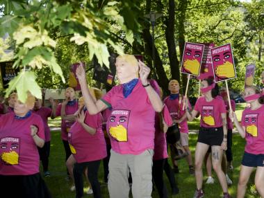 Хелзинки на протест преди срещата Тръмп – Путин