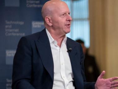 Банкер DJ поема Goldman Sachs