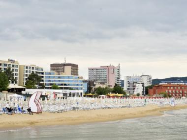 Над 280 кг негодни храни са конфискувани от обекти по Черноморието