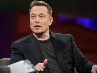 Tesla търси втори изпълнителен директор