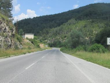 АПИ инвестира близо 11 млн. лв. в ремонта на 7 км път Средногорци-Рудозем