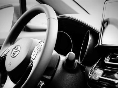 Toyota може да склони и също да допусне Android в автомобилите си