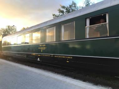 Пътуване в миналото с царските вагони на „Корона експрес”