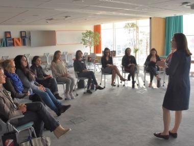 Академия ще помага на жени за връщане на работа след майчинство