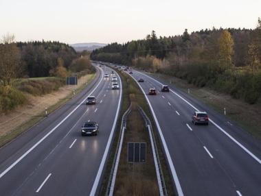 Германски съд забрани дизеловите коли по една от най-големите магистрали