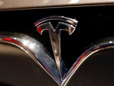 Швейцарската полиция ще патрулира с Tesla