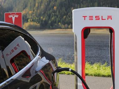 Как щеше да се казва Tesla, ако не беше купила правата за името си