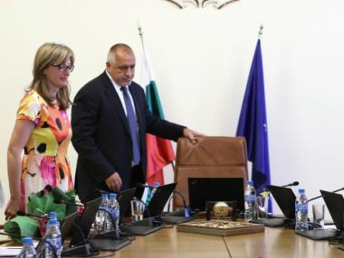 За един ден кабинетът раздаде 1.7 млрд. лв.