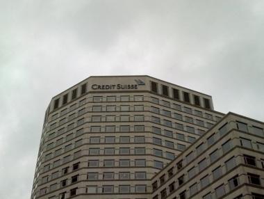 Credit Suisse призова клиентите си да изнасят парите си от Великобритания