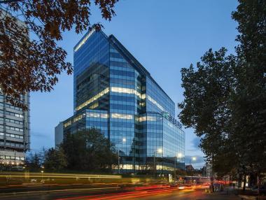 Oфис сградата Telus Tower има нов собственик