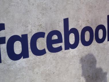 В САЩ обсъждат дали да глобят Facebook заради личните данни